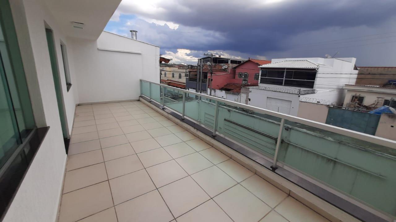 Casa à venda com 4 quartos, 360m² - Foto 16