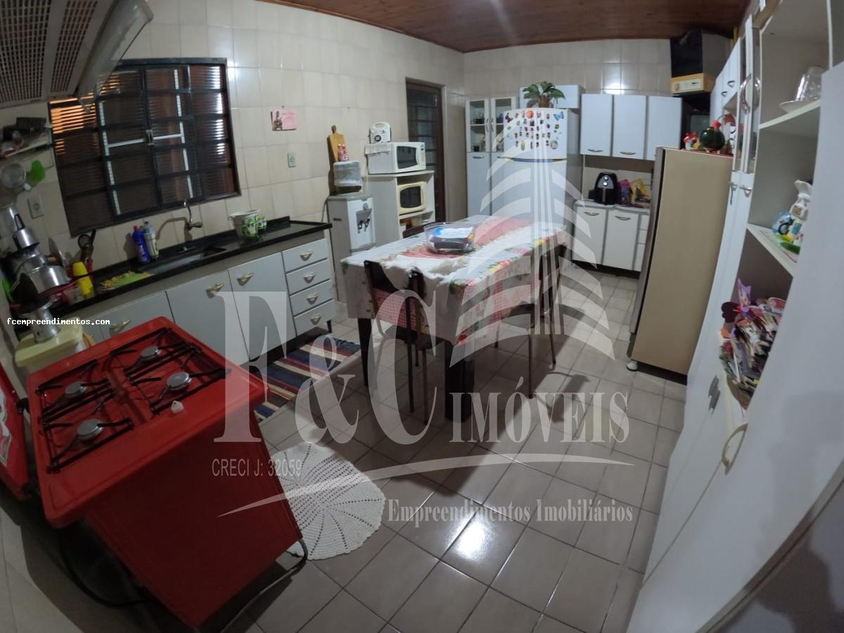 Casa à venda com 3 quartos, 140m² - Foto 15