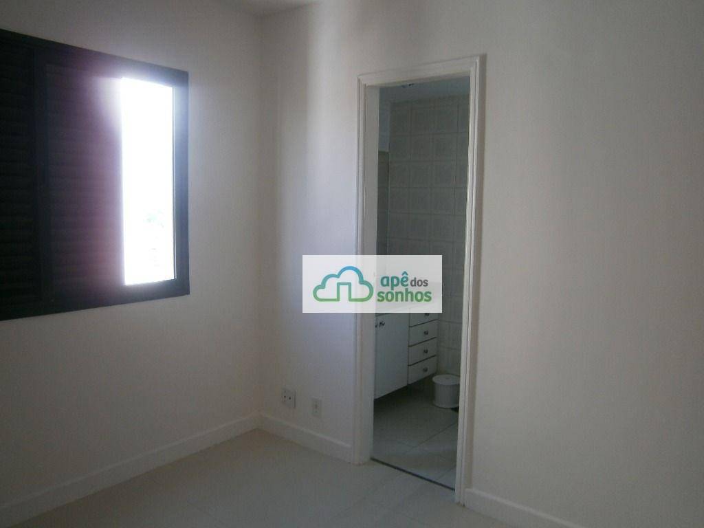 Apartamento para alugar com 2 quartos, 70m² - Foto 16