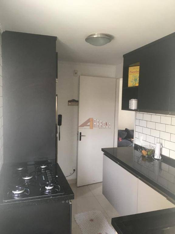 Apartamento à venda com 2 quartos, 45m² - Foto 8