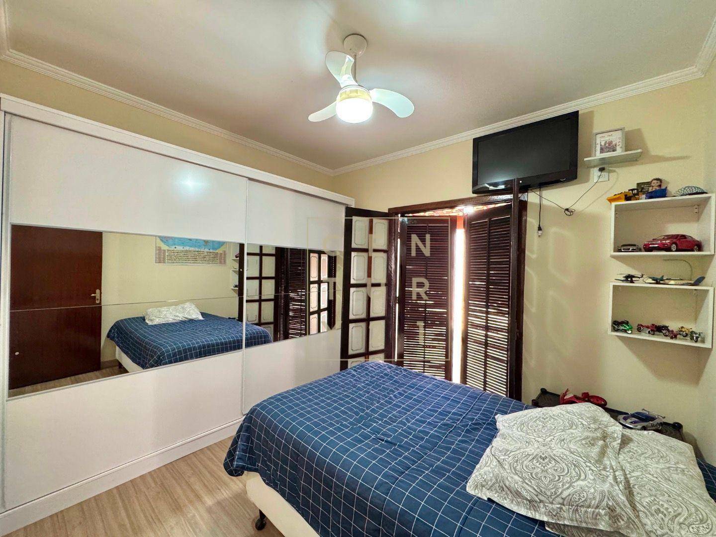 Casa à venda com 3 quartos, 290m² - Foto 11