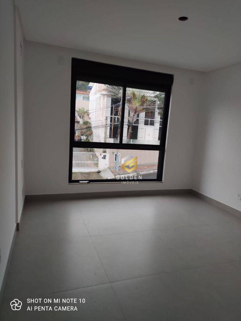 Apartamento à venda com 3 quartos, 238m² - Foto 27