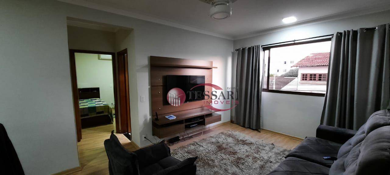 Apartamento à venda com 2 quartos, 80m² - Foto 4