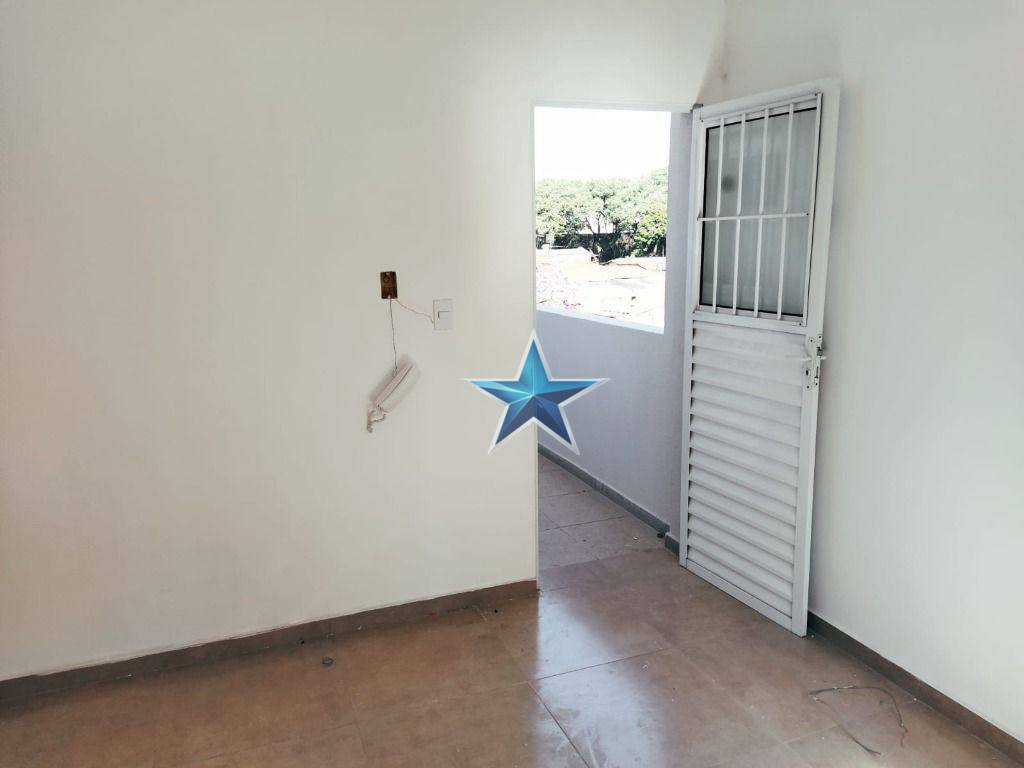 Apartamento para alugar com 1 quarto, 35m² - Foto 6