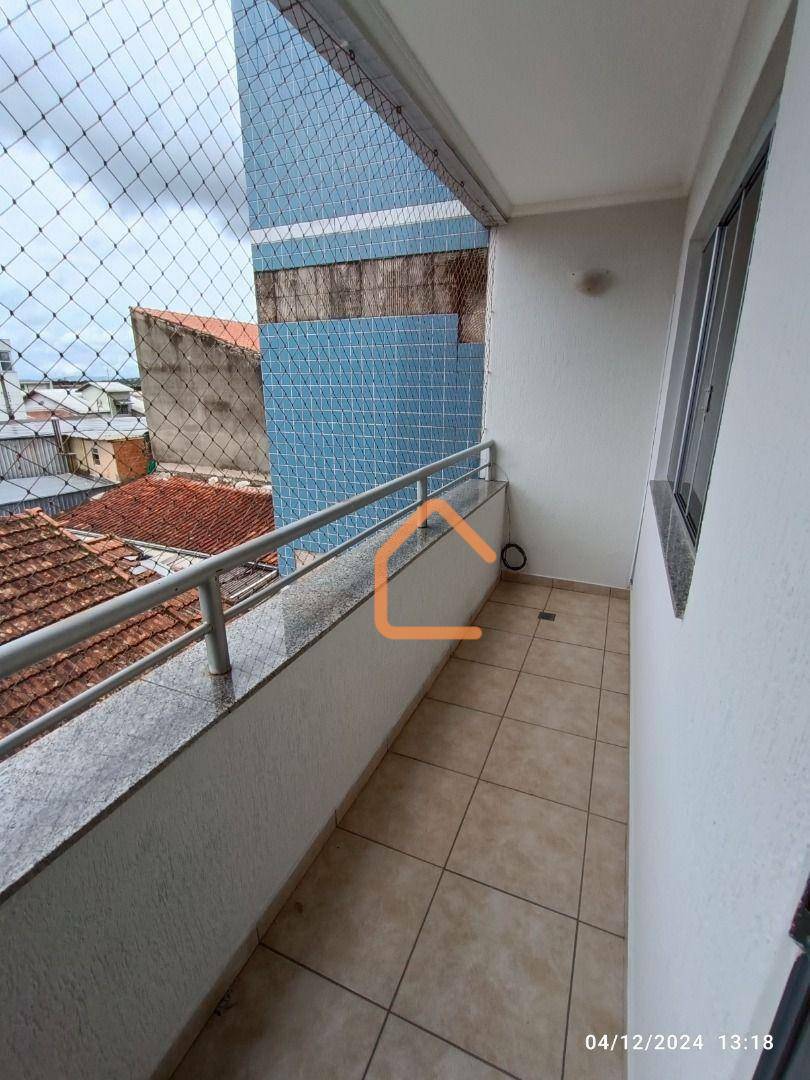 Apartamento à venda com 3 quartos, 150m² - Foto 4