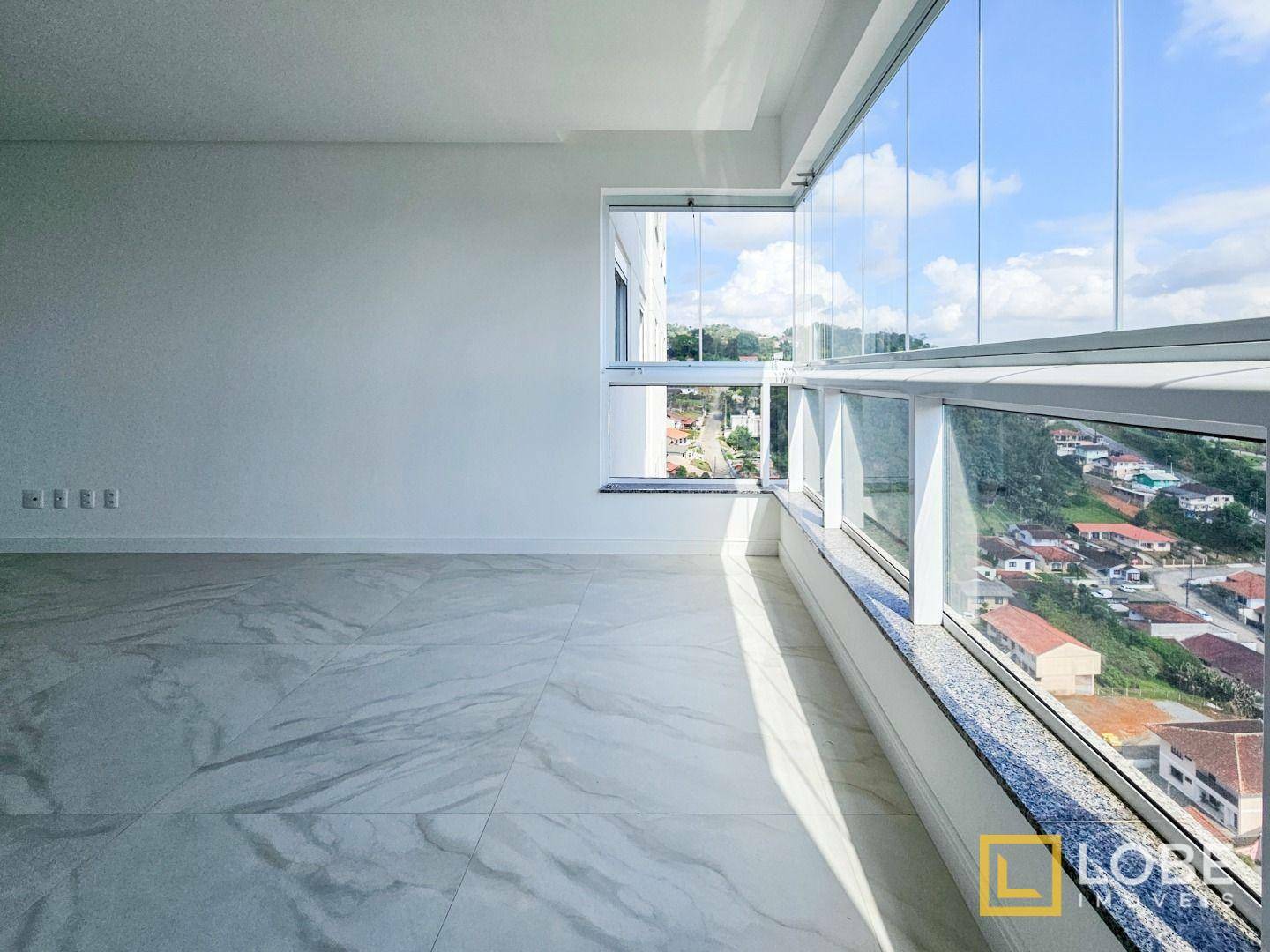 Apartamento à venda com 2 quartos, 77m² - Foto 1