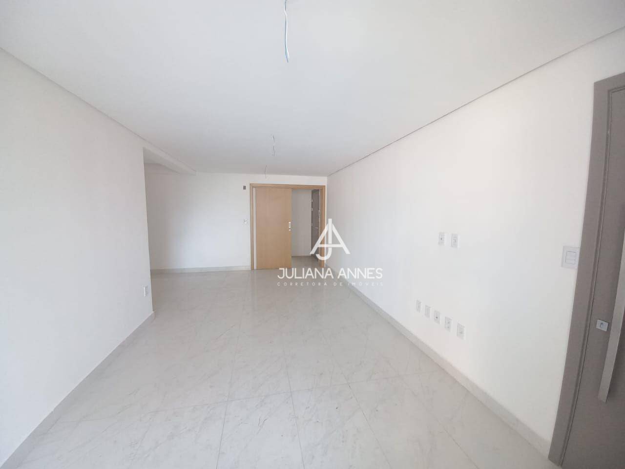 Apartamento à venda com 3 quartos, 136m² - Foto 4