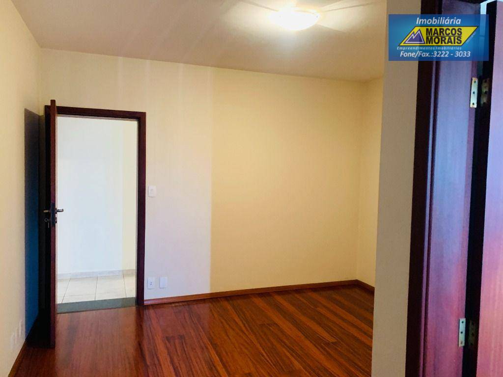 Apartamento à venda com 3 quartos, 167m² - Foto 12