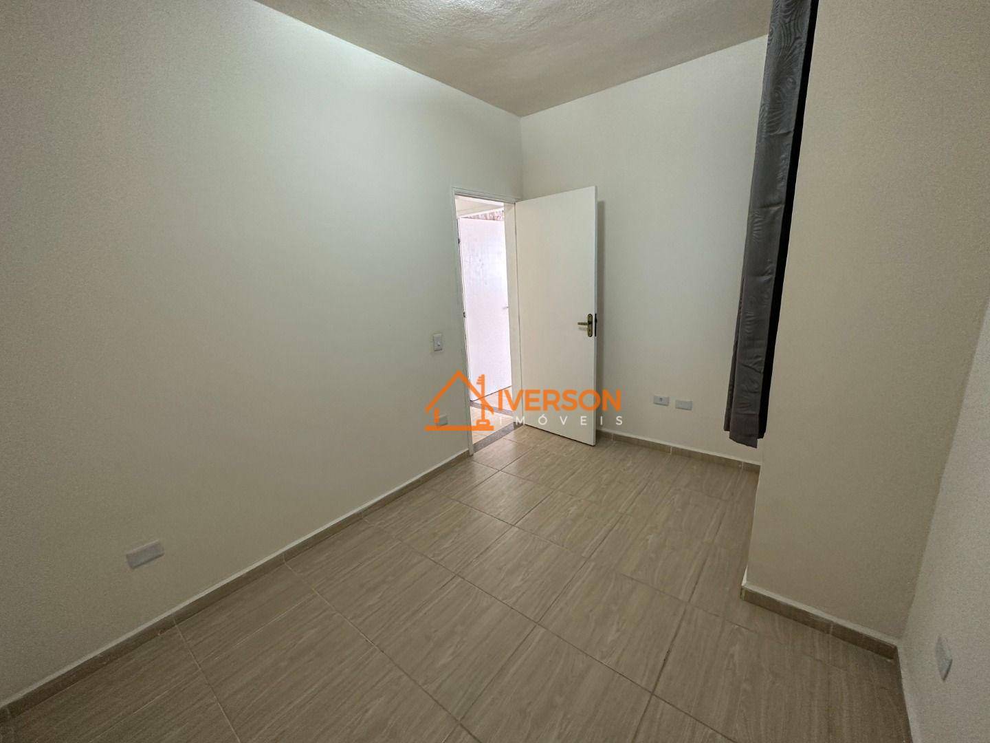 Casa à venda com 2 quartos, 100m² - Foto 9