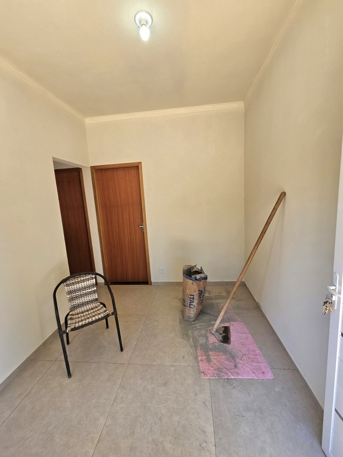 Casa à venda com 2 quartos, 800m² - Foto 2