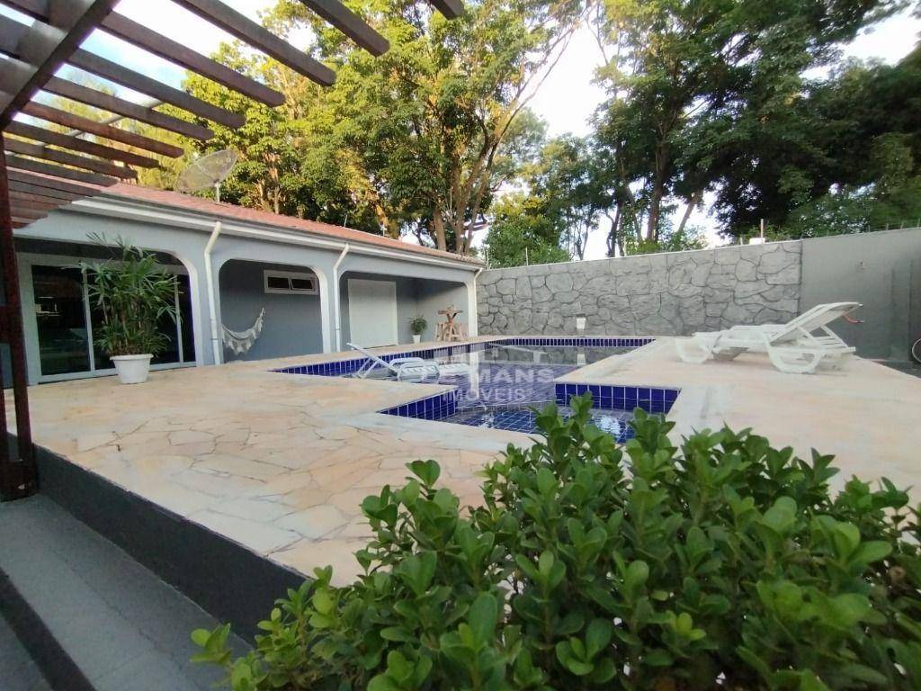 Casa à venda com 2 quartos, 234m² - Foto 1
