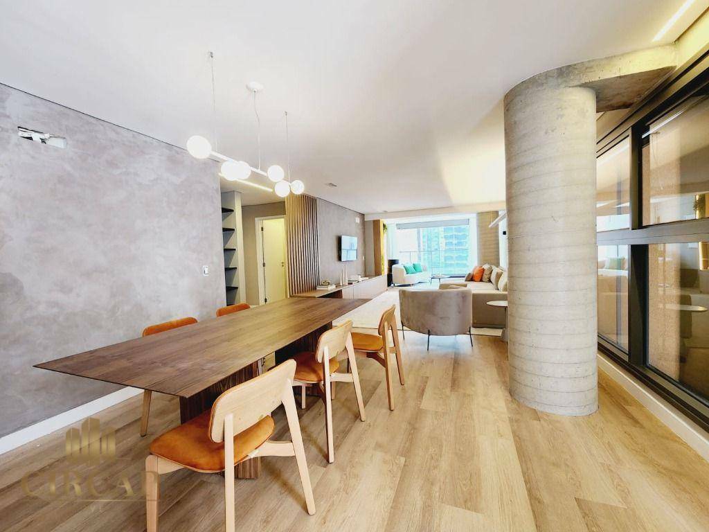 Apartamento à venda com 3 quartos, 143m² - Foto 2