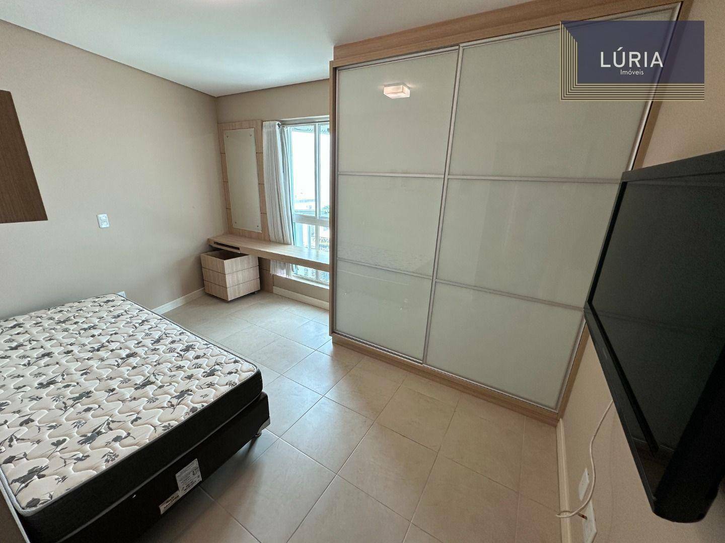 Apartamento à venda com 3 quartos, 160m² - Foto 14