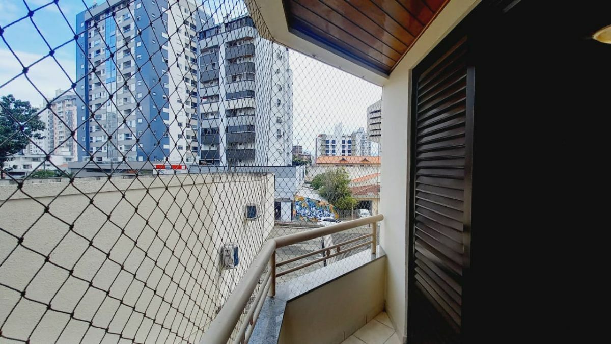 Apartamento à venda com 3 quartos, 96m² - Foto 2