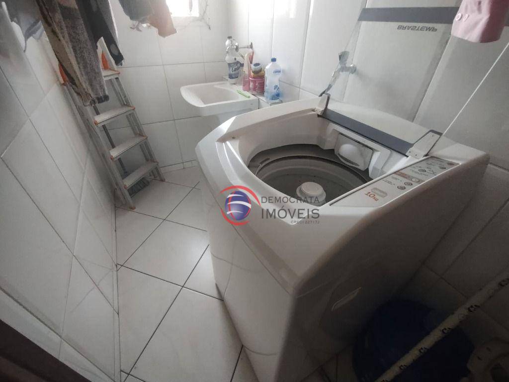 Apartamento à venda com 3 quartos, 95m² - Foto 13