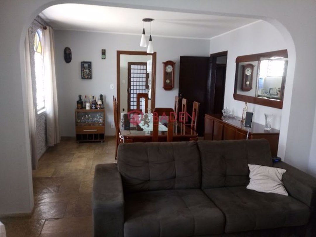 Casa à venda com 3 quartos, 100m² - Foto 4