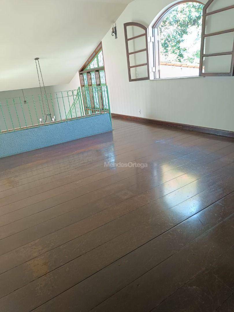 Casa à venda e aluguel com 4 quartos, 336m² - Foto 14