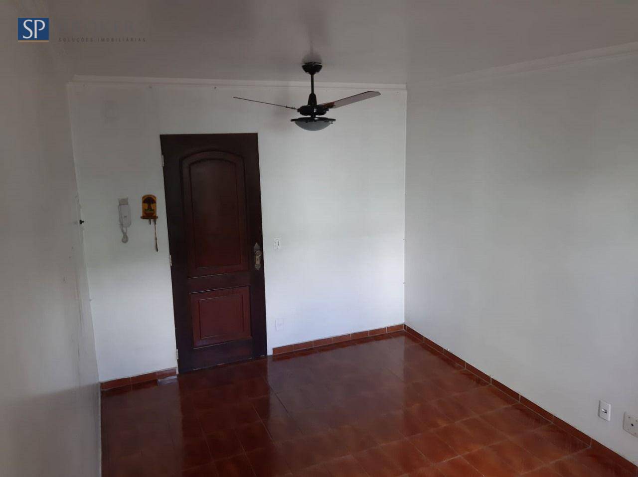 Apartamento à venda com 3 quartos, 80m² - Foto 2