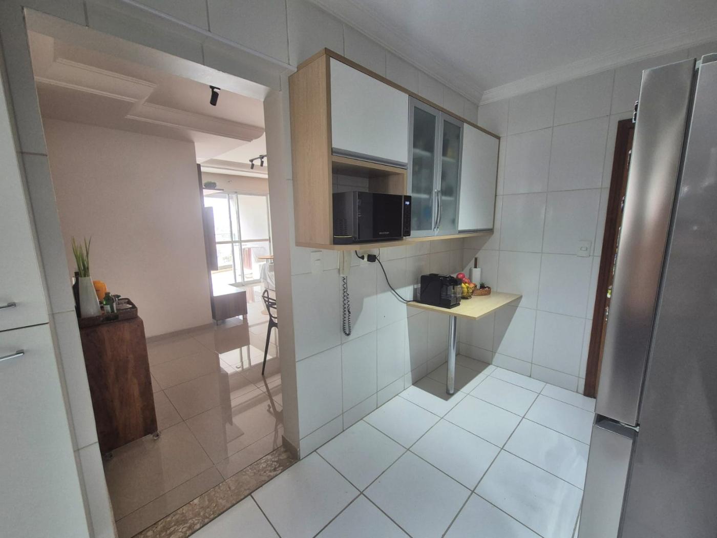 Apartamento à venda com 3 quartos, 96m² - Foto 4