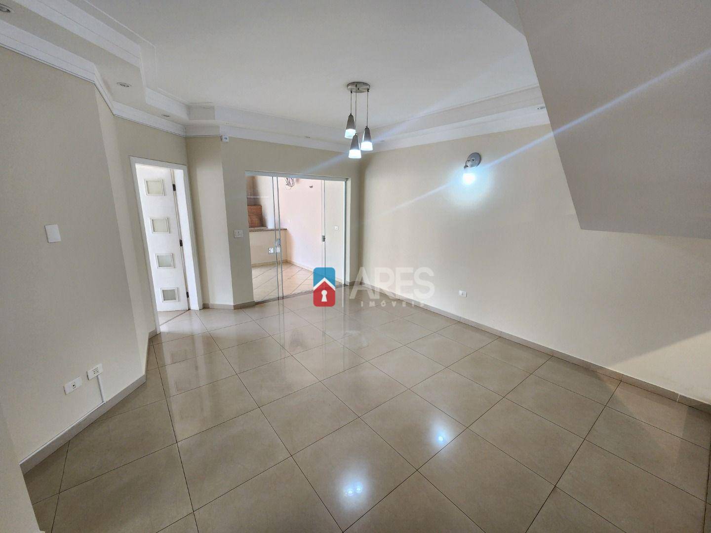 Casa para alugar com 4 quartos, 287m² - Foto 5