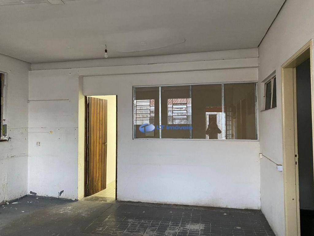 Casa para alugar com 4 quartos, 379m² - Foto 12