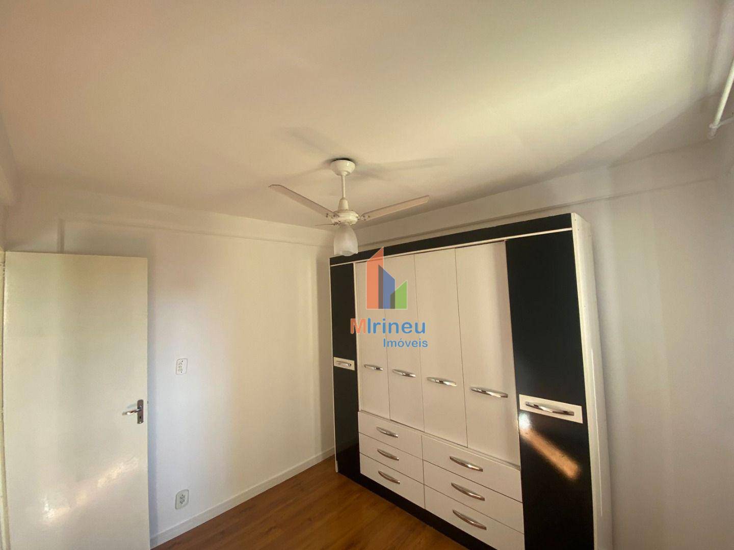 Apartamento à venda com 2 quartos, 55m² - Foto 10