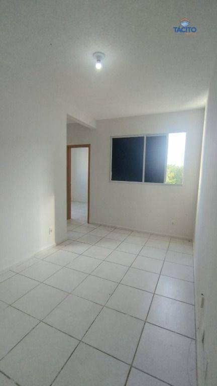 Apartamento à venda com 2 quartos, 44m² - Foto 2