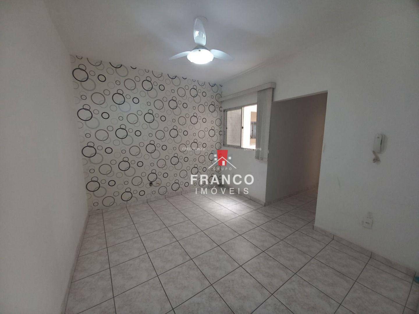 Apartamento à venda com 2 quartos, 60m² - Foto 1