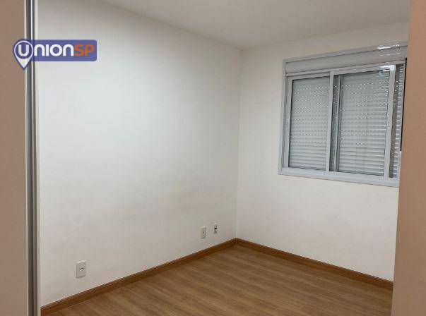 Apartamento à venda com 2 quartos, 70m² - Foto 4