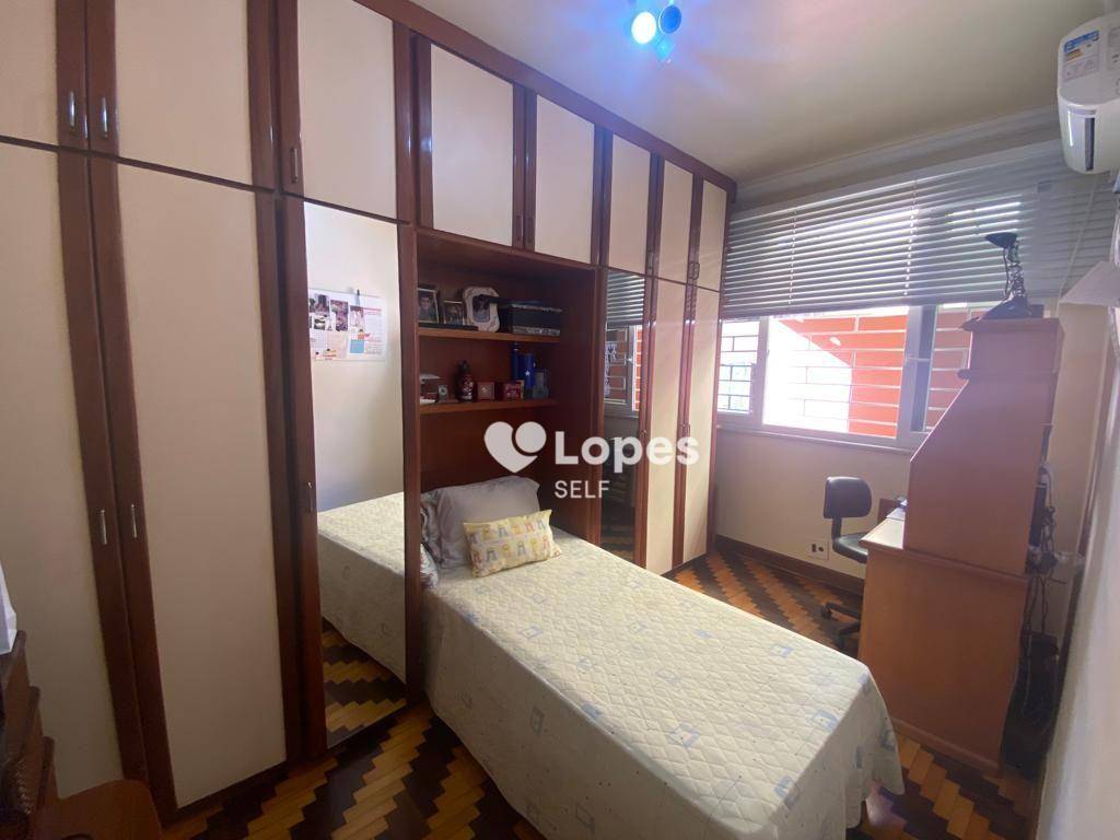 Casa à venda com 5 quartos, 284m² - Foto 13