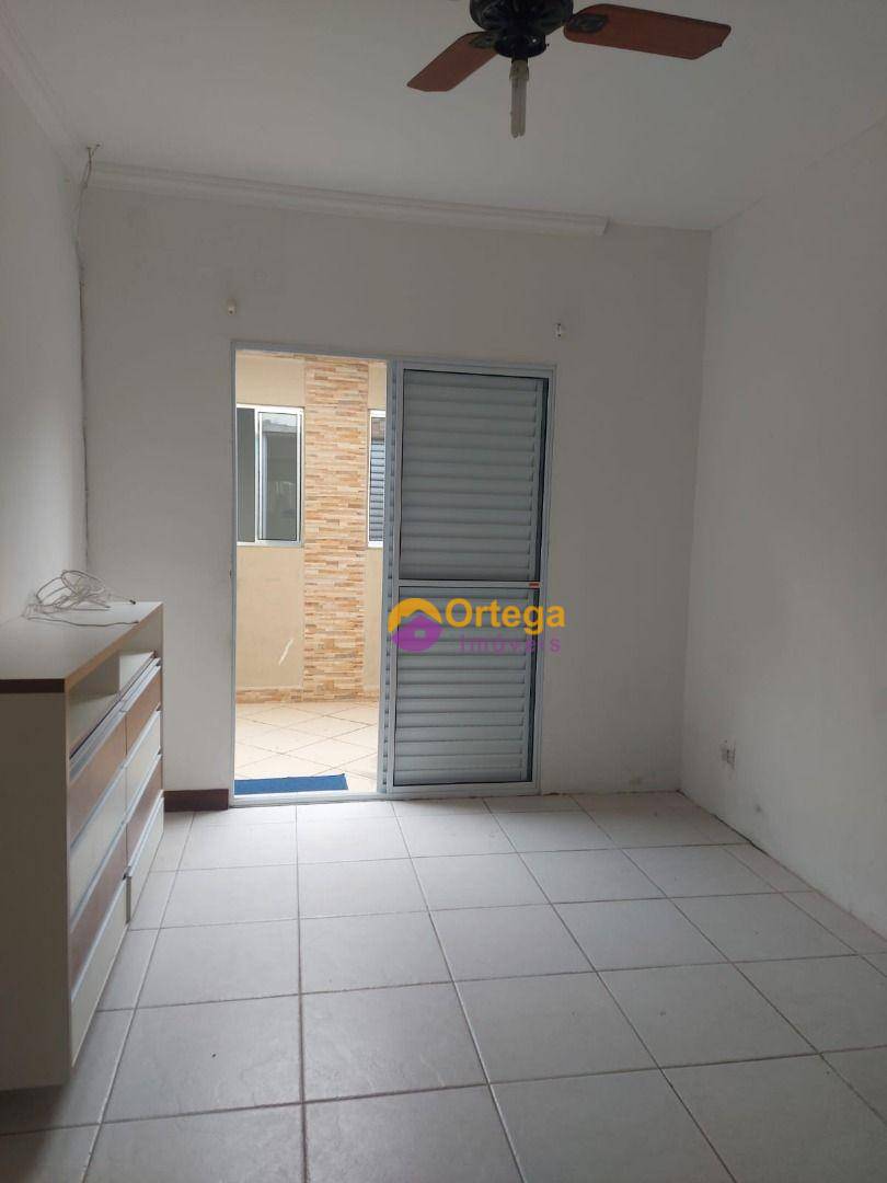 Casa à venda com 3 quartos, 180m² - Foto 4