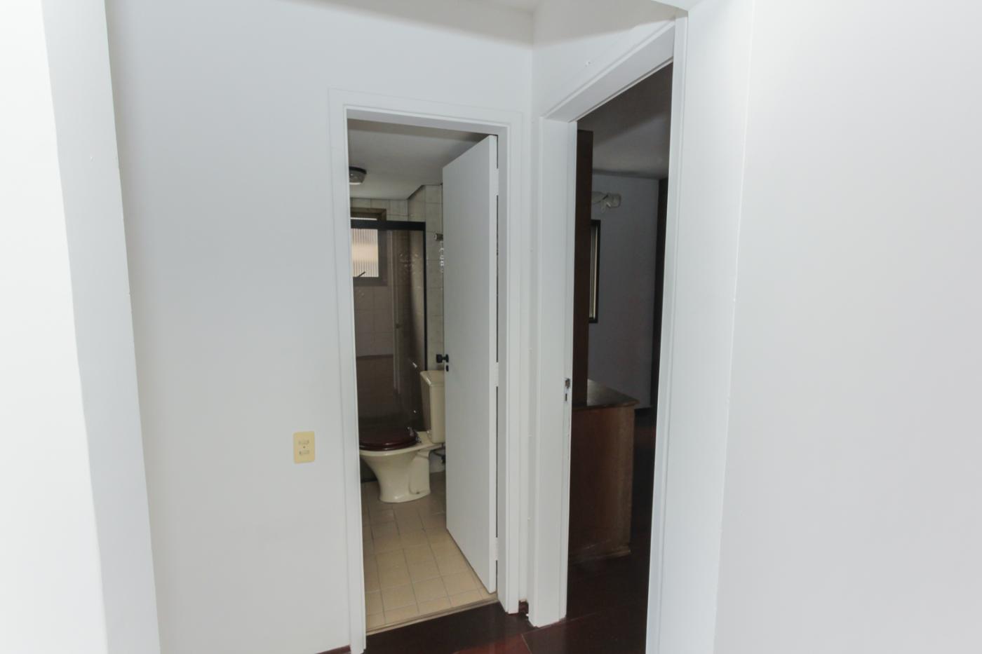 Apartamento para alugar com 2 quartos, 65m² - Foto 9