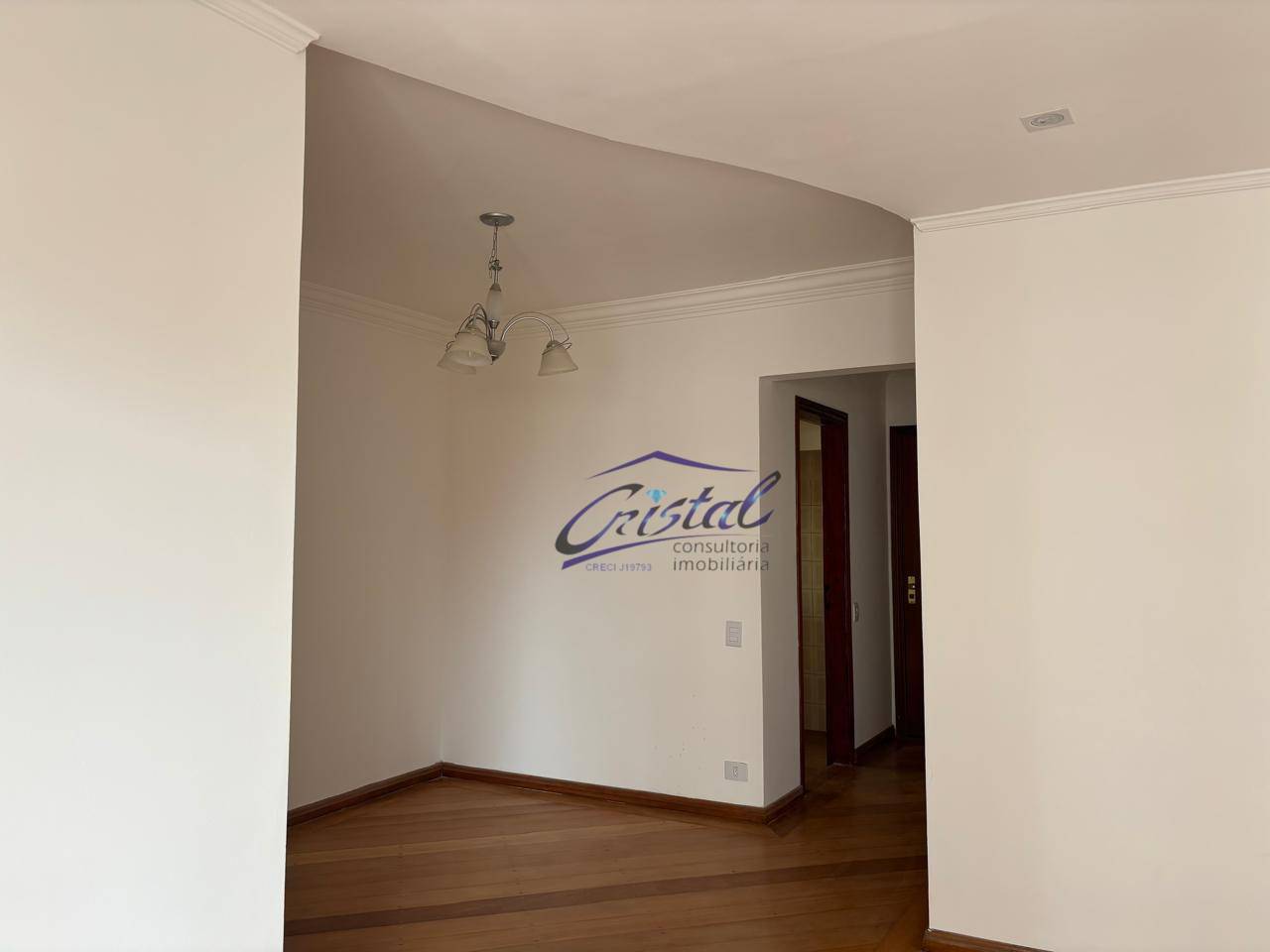 Apartamento à venda com 2 quartos, 70m² - Foto 3