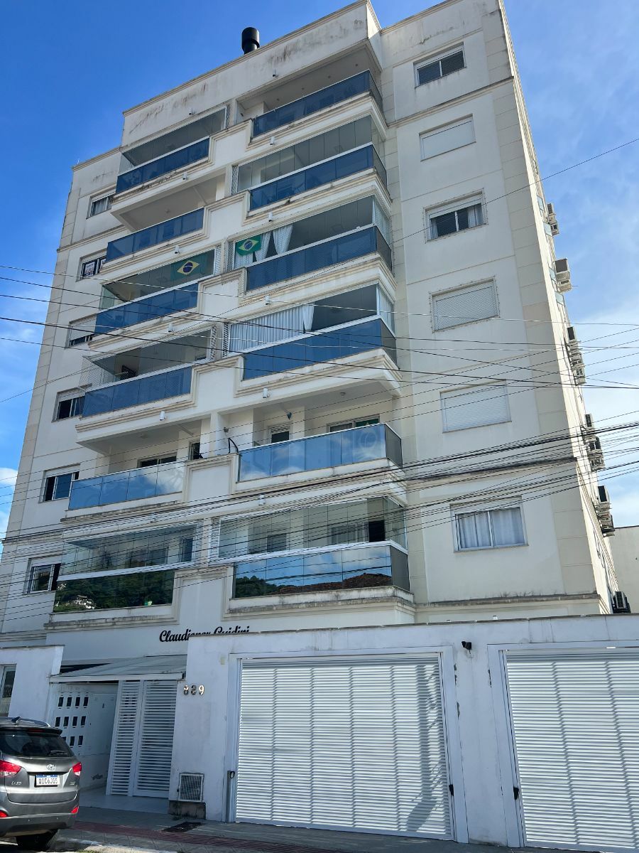 Apartamento para alugar com 2 quartos, 72m² - Foto 1