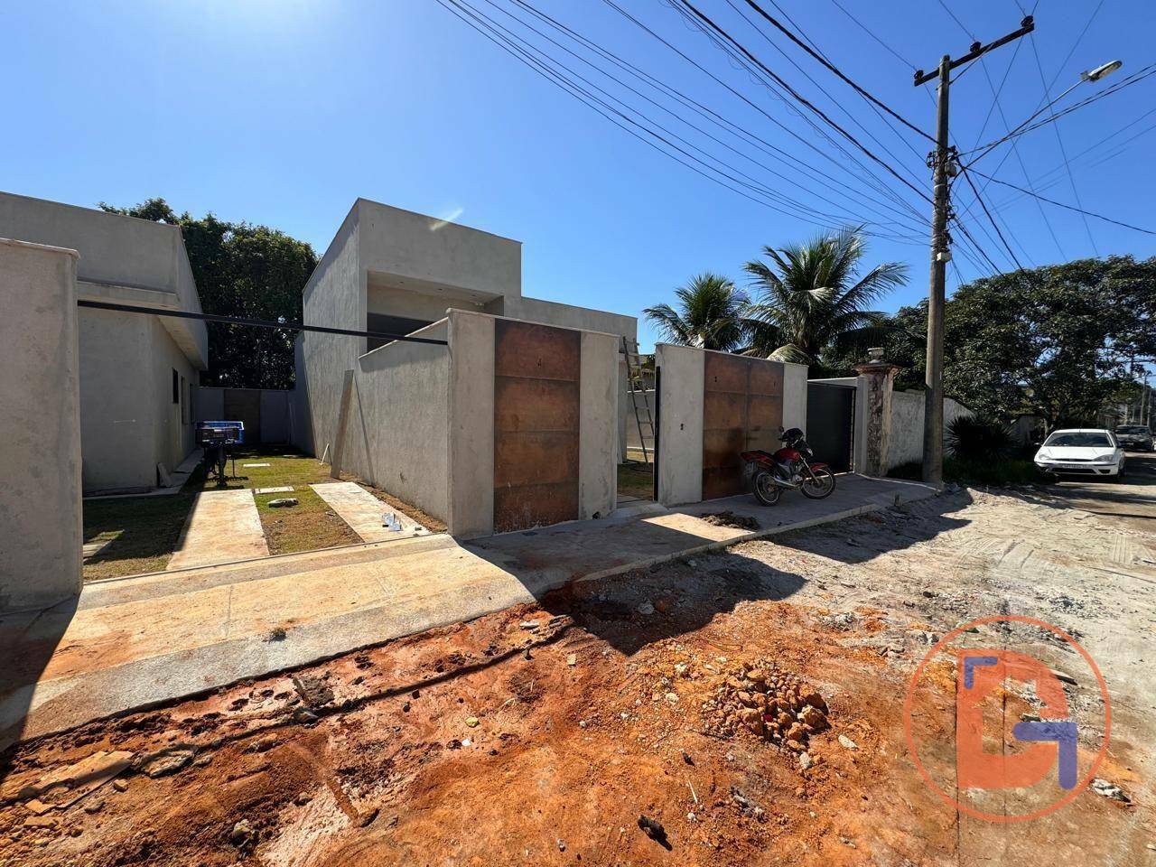 Casa à venda com 3 quartos, 70m² - Foto 2