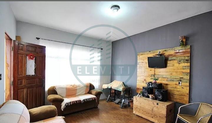 Casa à venda com 2 quartos, 116m² - Foto 1