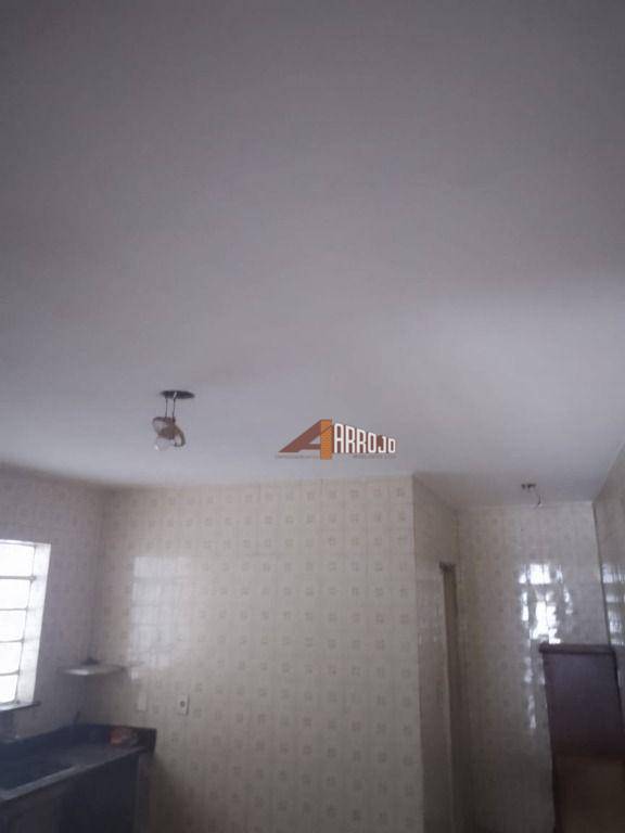 Sobrado à venda com 2 quartos, 148m² - Foto 10