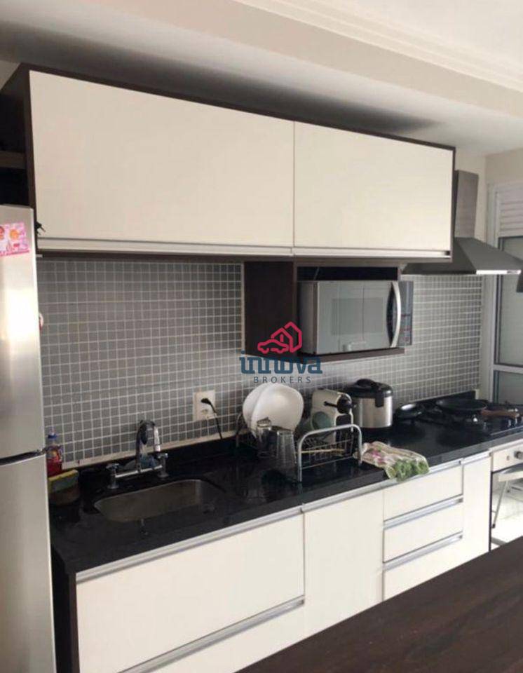 Apartamento à venda com 2 quartos, 70m² - Foto 3