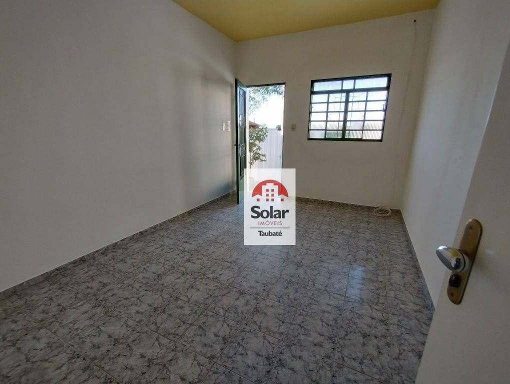 Casa à venda com 2 quartos, 72m² - Foto 3