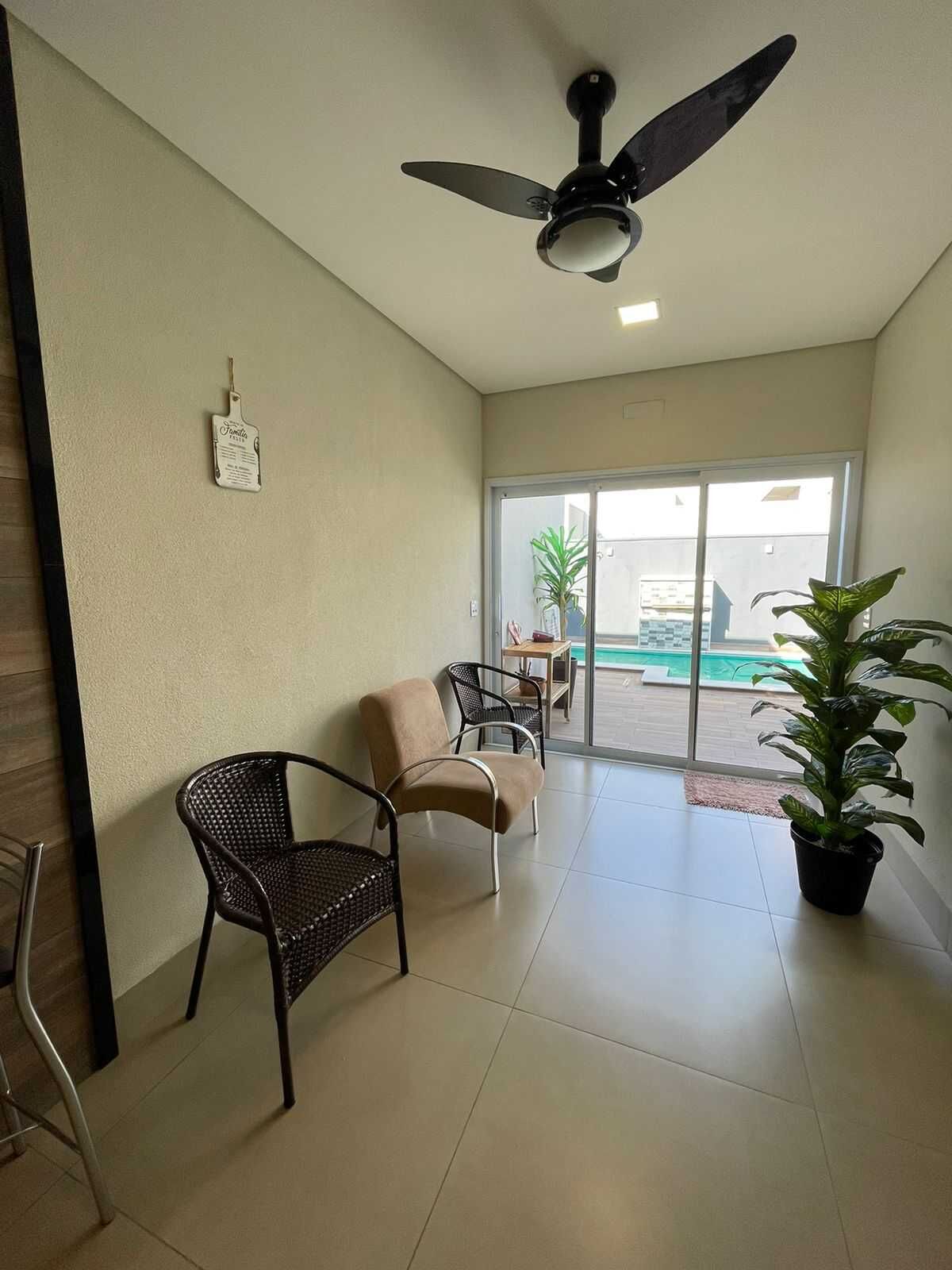 Casa à venda com 3 quartos, 140m² - Foto 4