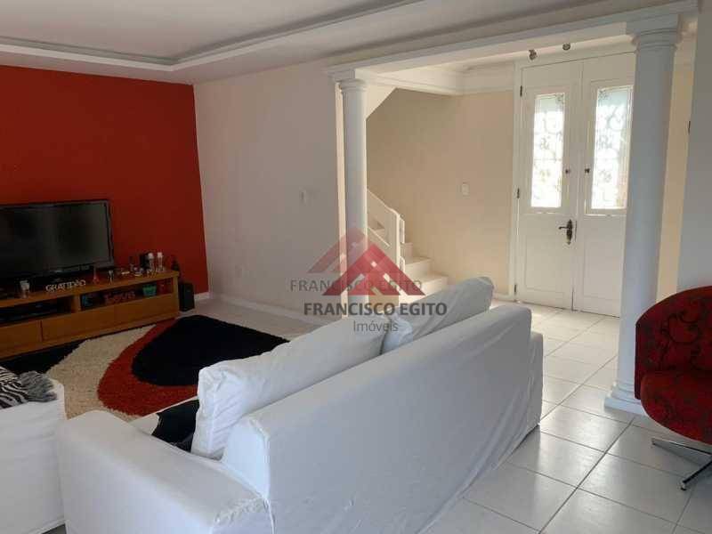 Casa de Condomínio à venda com 4 quartos, 360m² - Foto 5