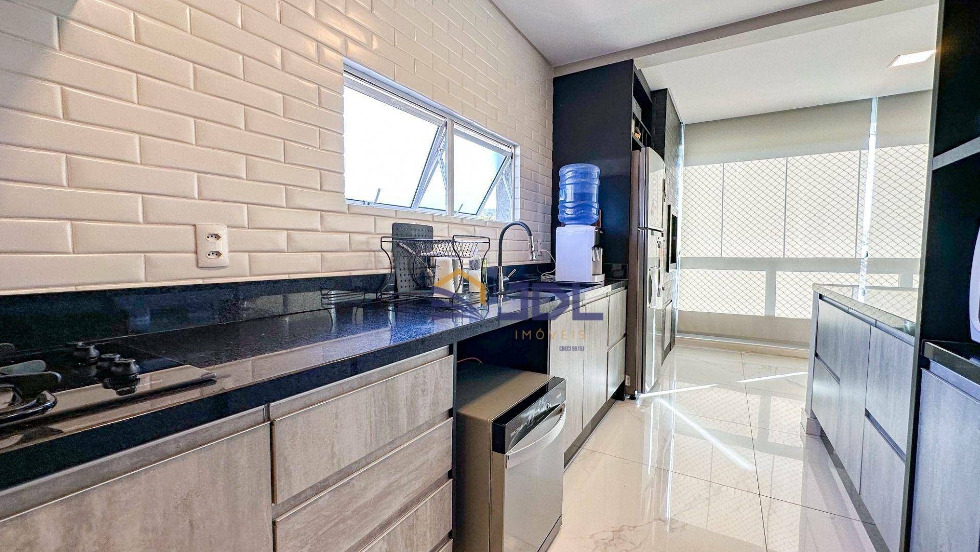 Apartamento à venda com 3 quartos, 121m² - Foto 6