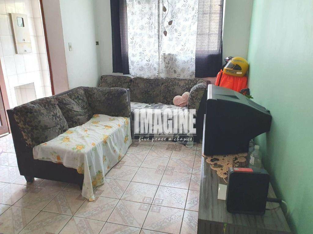 Sobrado à venda com 2 quartos, 80m² - Foto 1