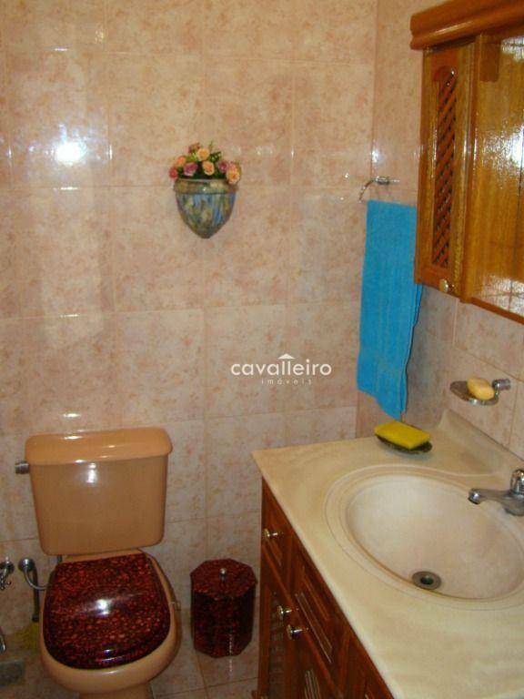 Casa à venda com 4 quartos, 300m² - Foto 18
