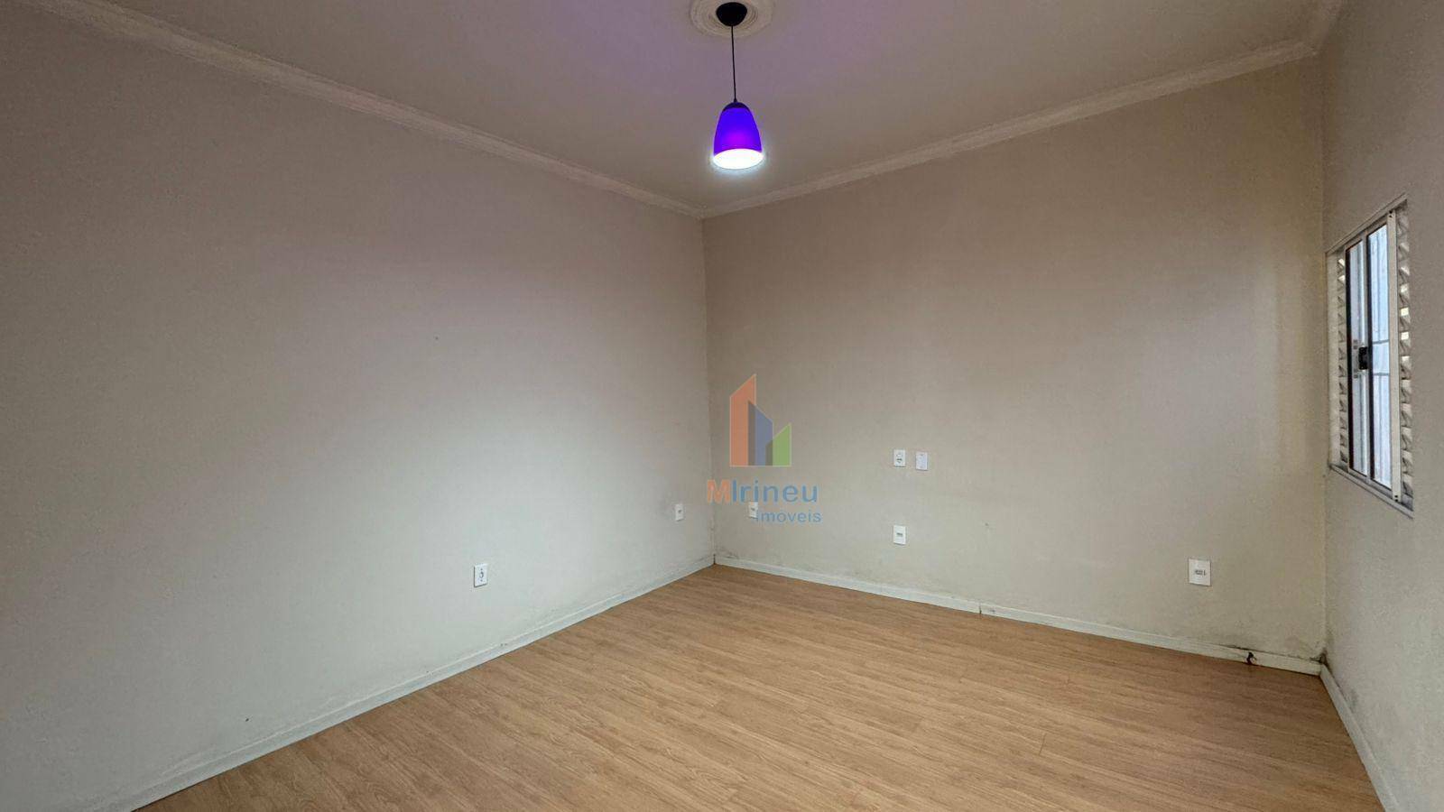 Casa para alugar com 5 quartos, 200m² - Foto 10
