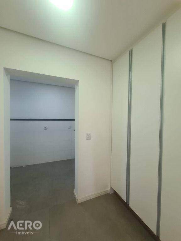 Casa de Condomínio à venda com 3 quartos, 256m² - Foto 4