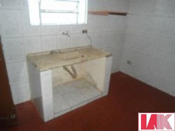 Casa para alugar com 1 quarto, 32m² - Foto 1