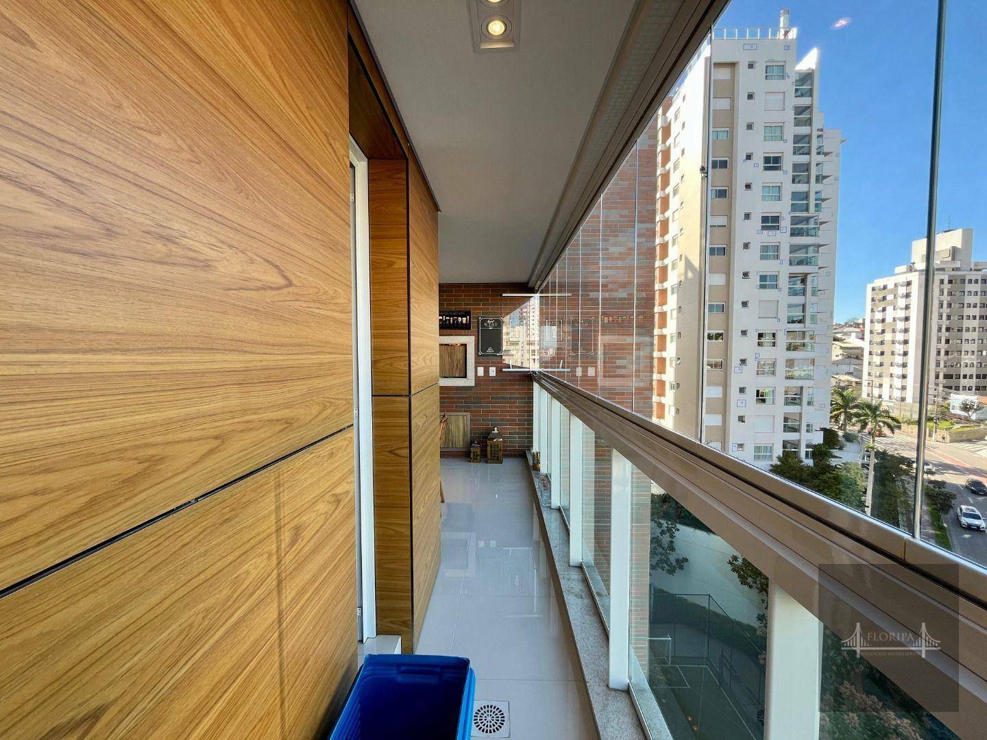 Apartamento à venda com 2 quartos, 102m² - Foto 7