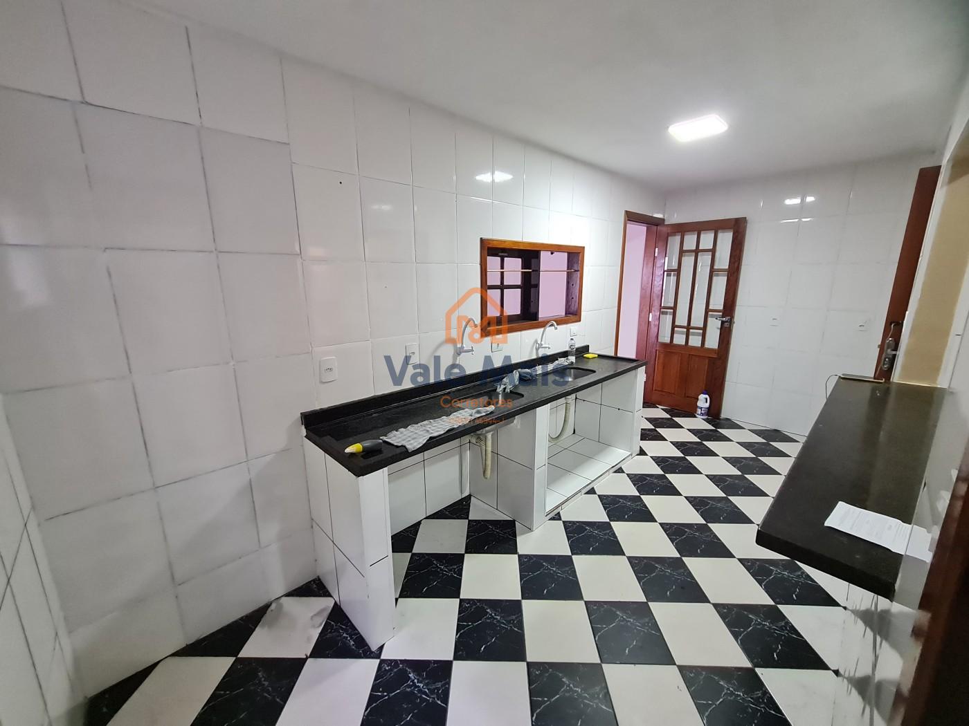 Casa à venda com 4 quartos, 165m² - Foto 7