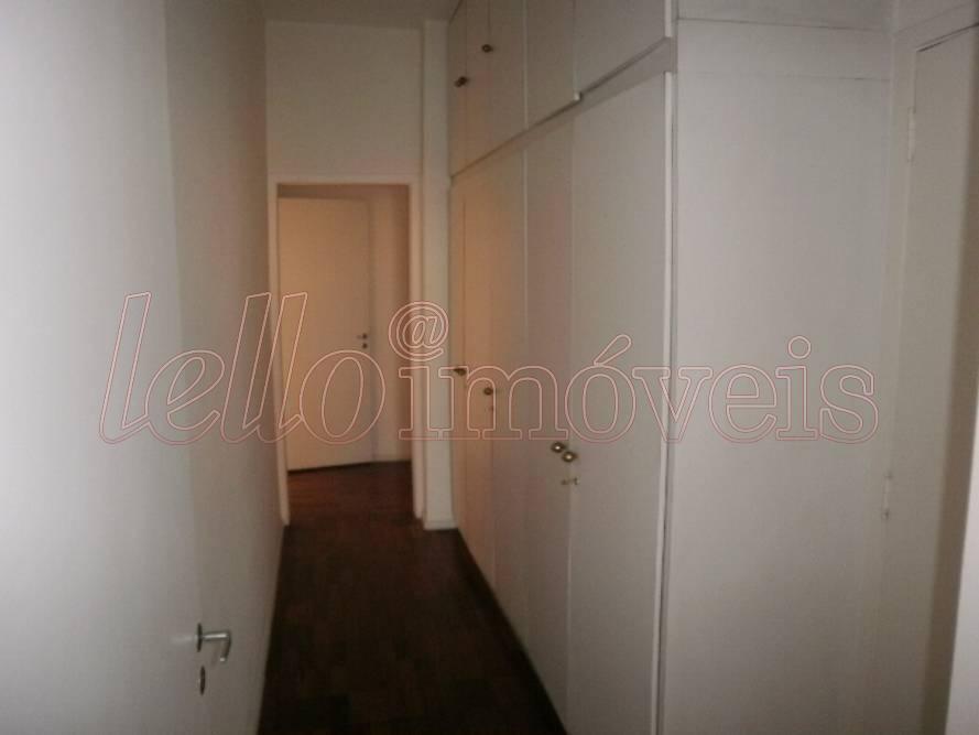 Apartamento para alugar com 3 quartos, 200m² - Foto 5